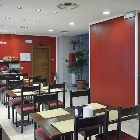 Oasi Village Hotell 3*